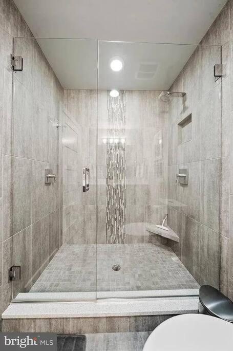 Luxury Modern Waterfront Retreat Villa Montross Luaran gambar